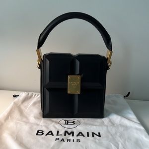 100% authentic! Balmain bag with strap. Designer bag. Chocolate model. France